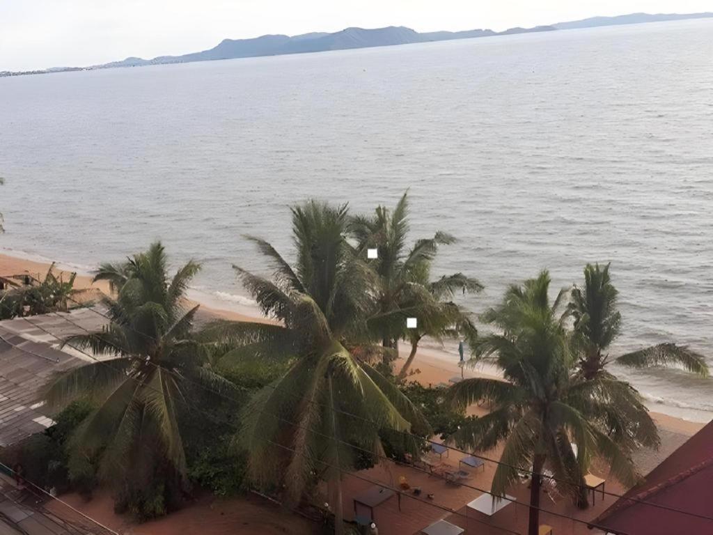 Sea Falcon On The Water Praia de Jomtien Exterior foto