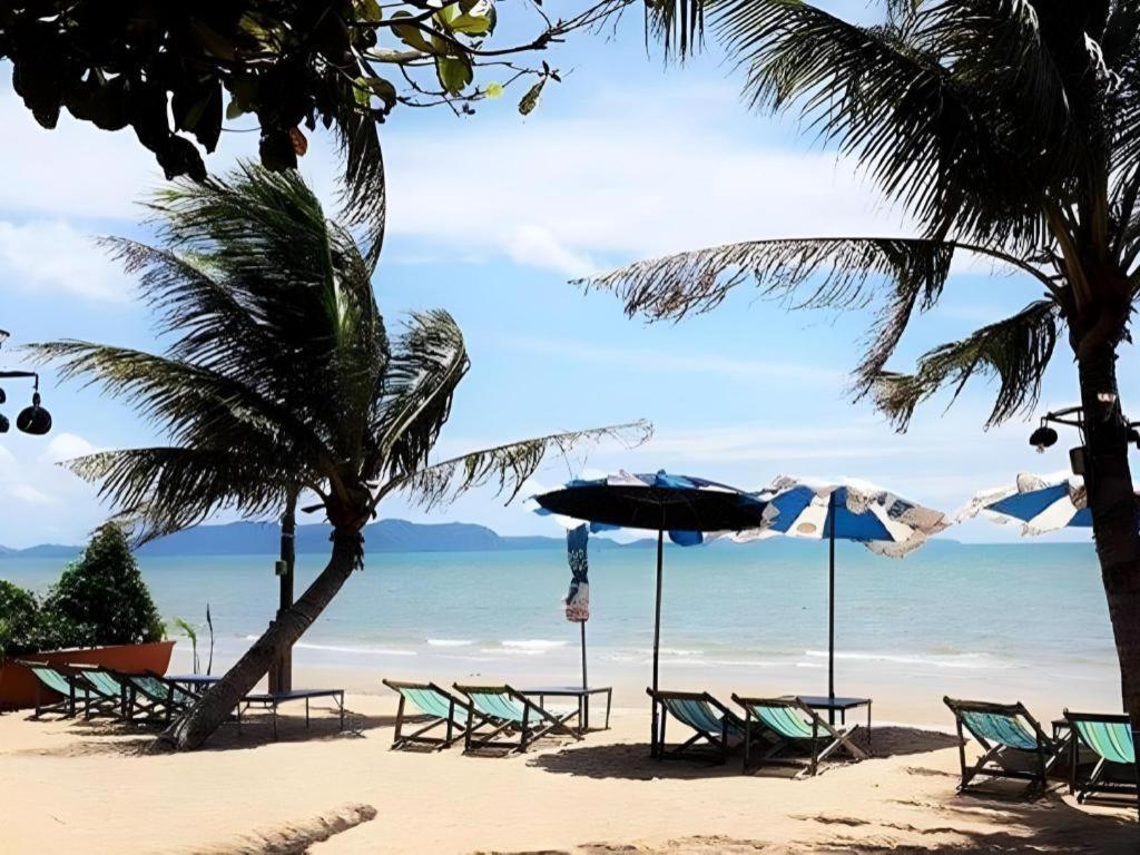 Sea Falcon On The Water Praia de Jomtien Exterior foto