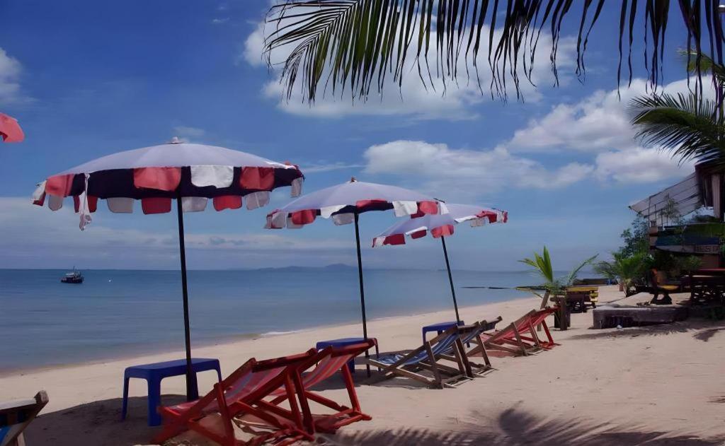 Sea Falcon On The Water Praia de Jomtien Exterior foto