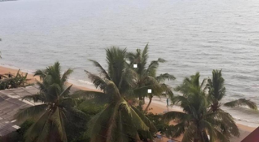 Sea Falcon On The Water Praia de Jomtien Exterior foto
