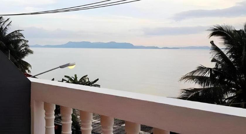 Sea Falcon On The Water Praia de Jomtien Exterior foto